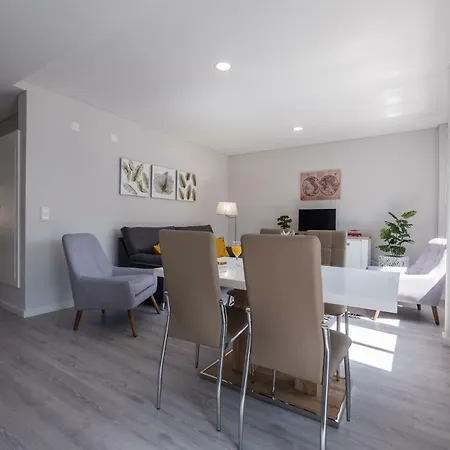 Rent4rest Sao Bento Charming Lisbona