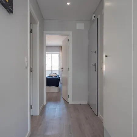 Rent4rest Sao Bento Charming * Lisbona
